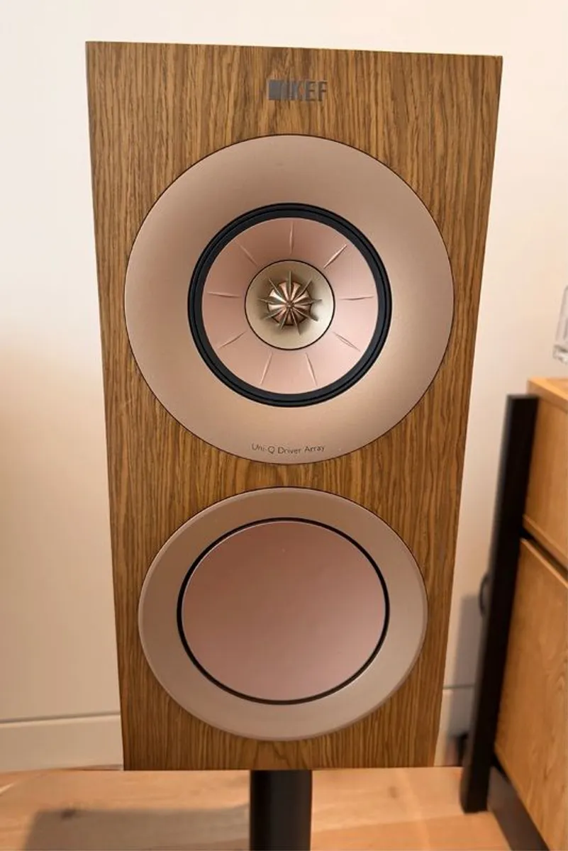 KEF R3 Speakers ( originals ) - Image 1