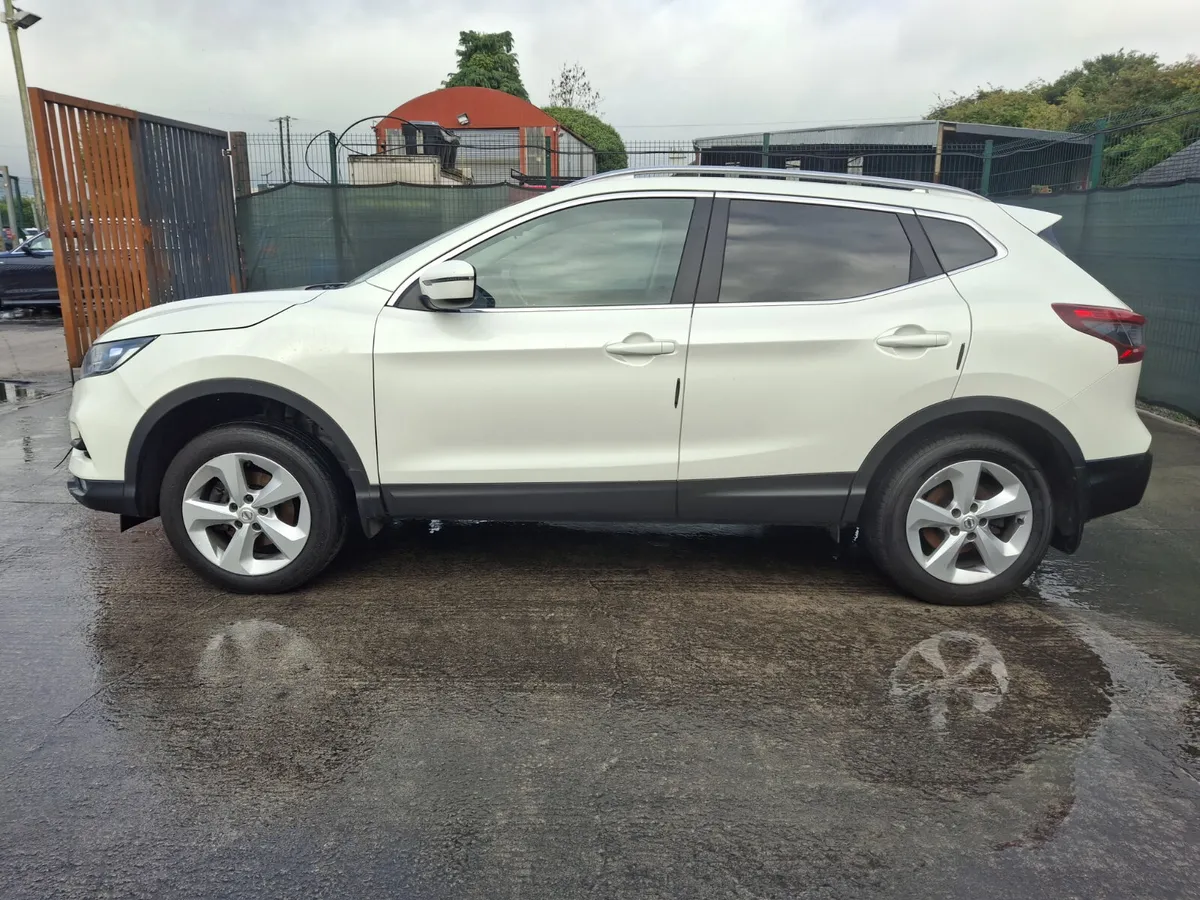 2019 Nissan Qashqai - Image 2