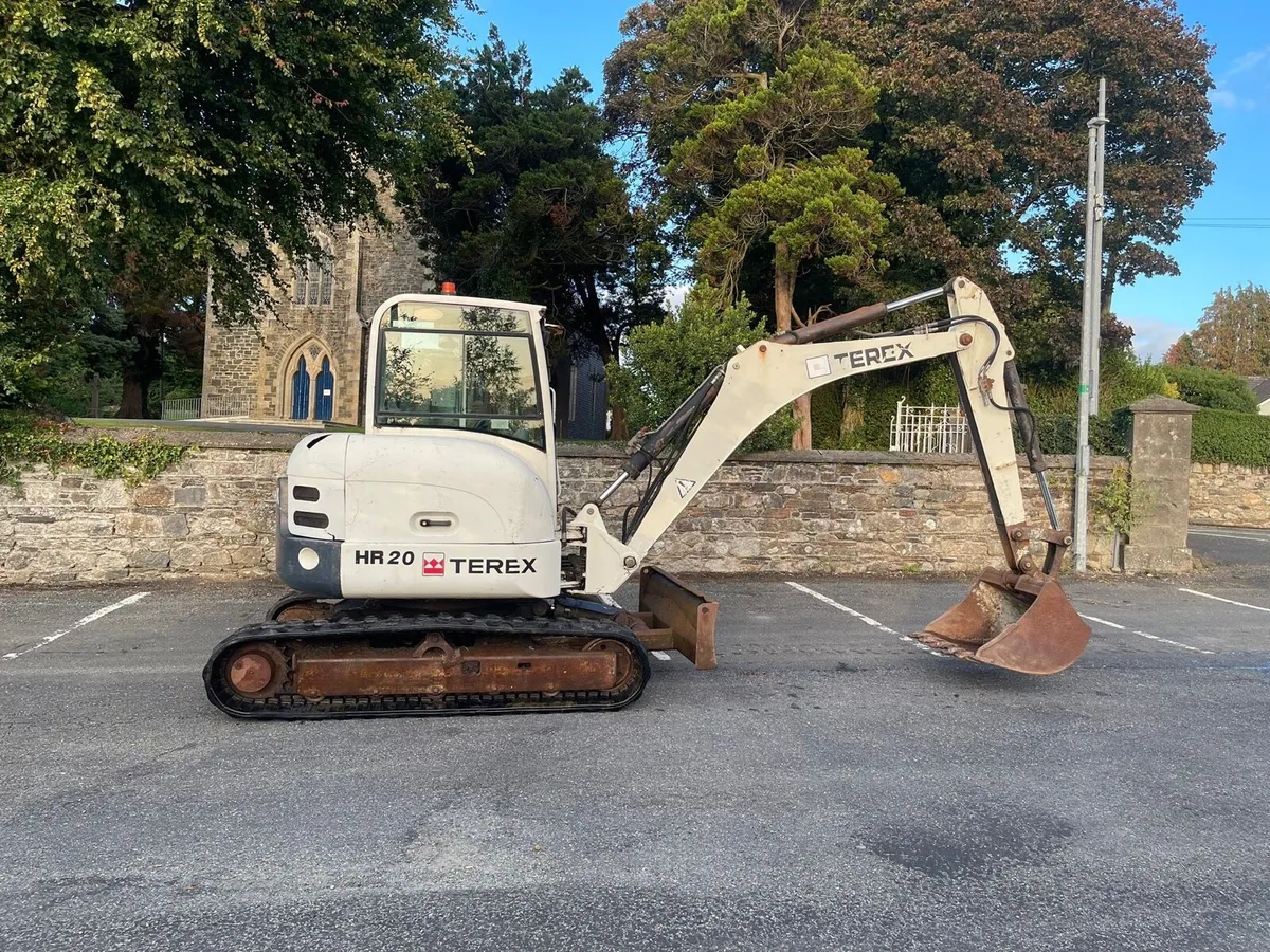 terex 6 ton digger - Image 2