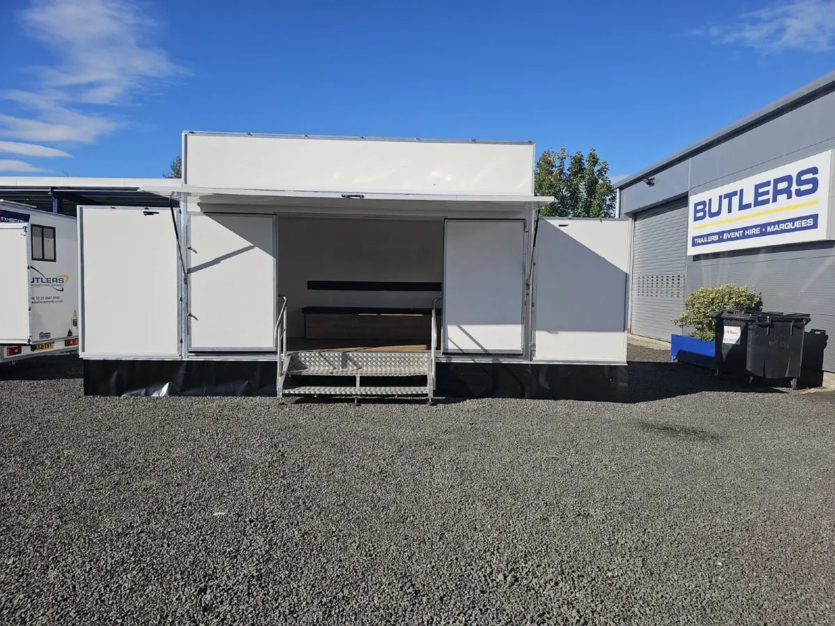 Butlers 16' Second Hand Exhibition Trailer - Image 3