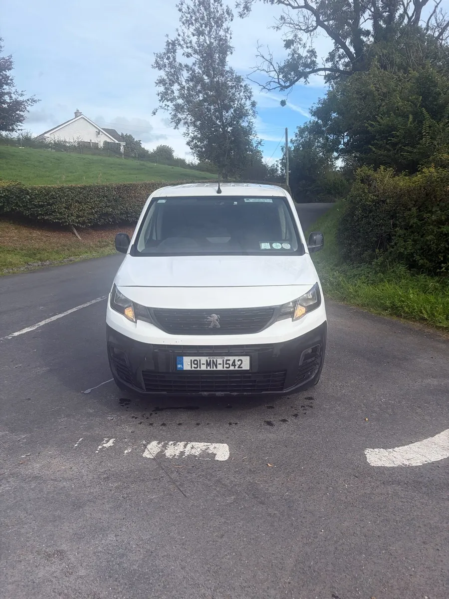 2019 Peugeot partner - Image 2
