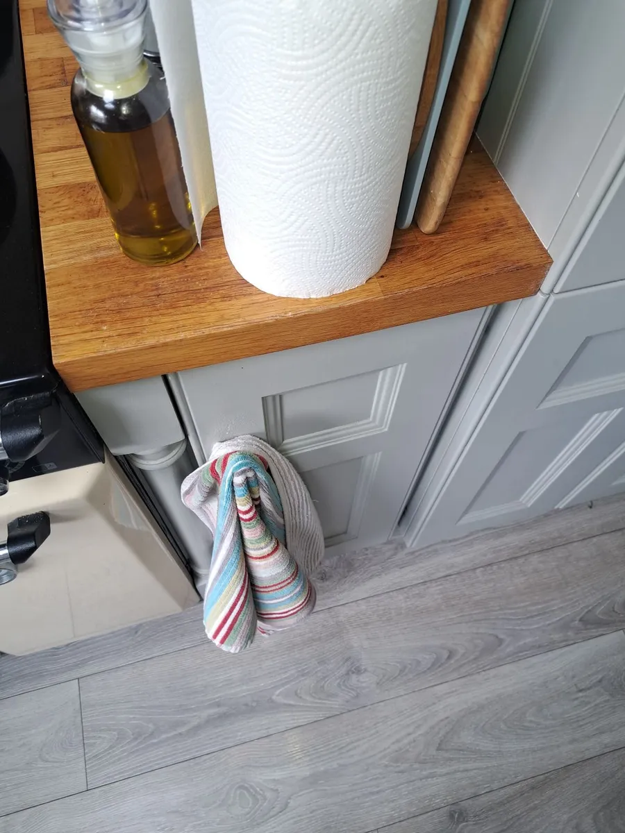 Solid Oak worktop - Image 4