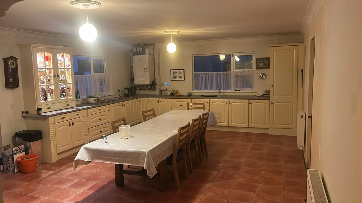 Kitchen - Image 2