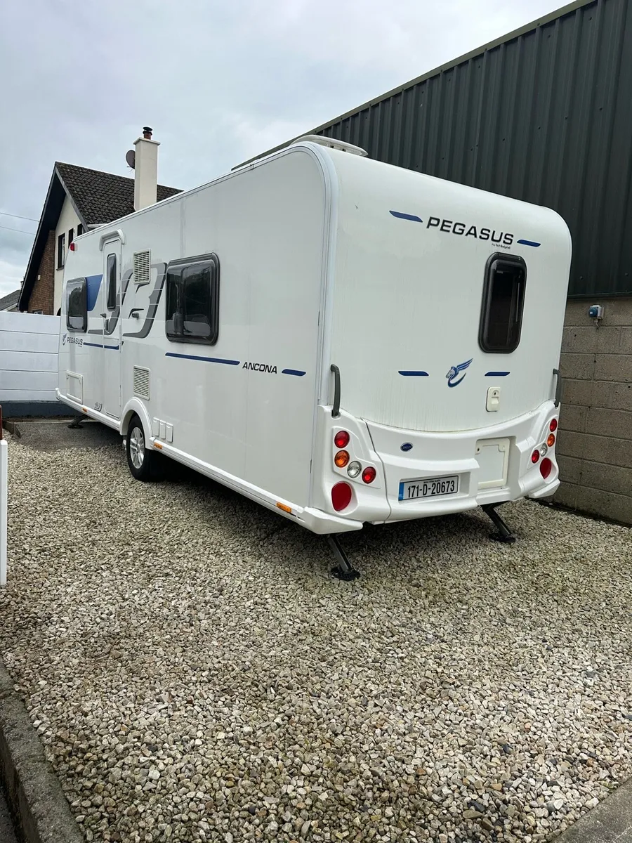 2016 BAILEY ANCONA 5 BERTH CARAVAN - Image 4