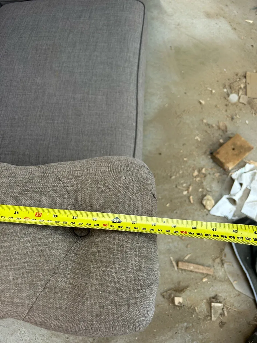 Couch - Image 4