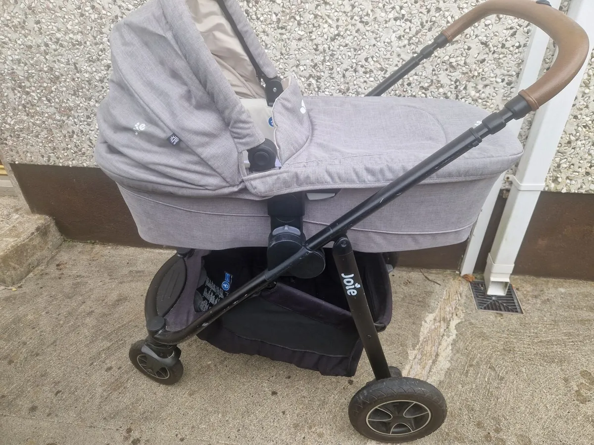 Joie Versatrax Travel System - Image 1