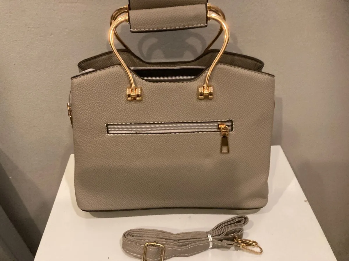 Brand New Ladies Crossbody Bag - Image 1