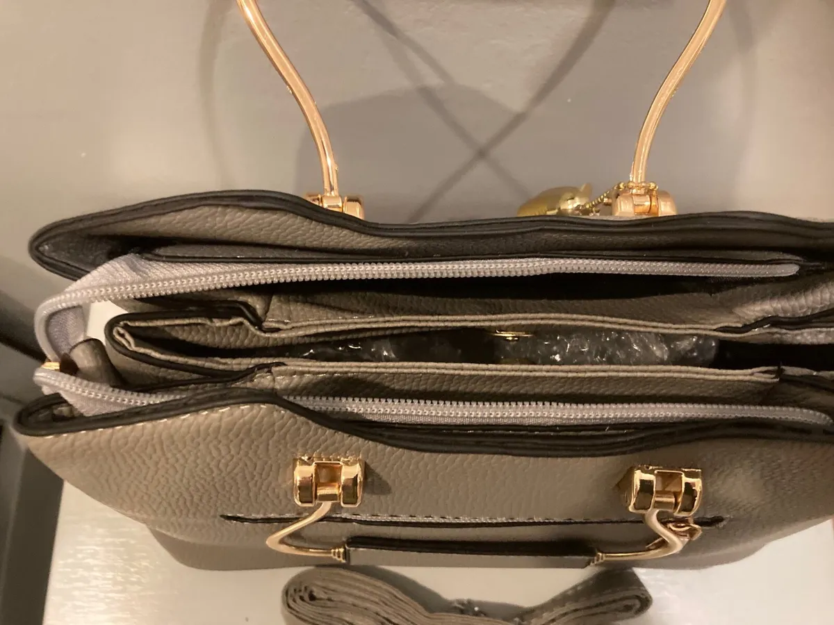 Brand New Ladies Crossbody Bag - Image 2