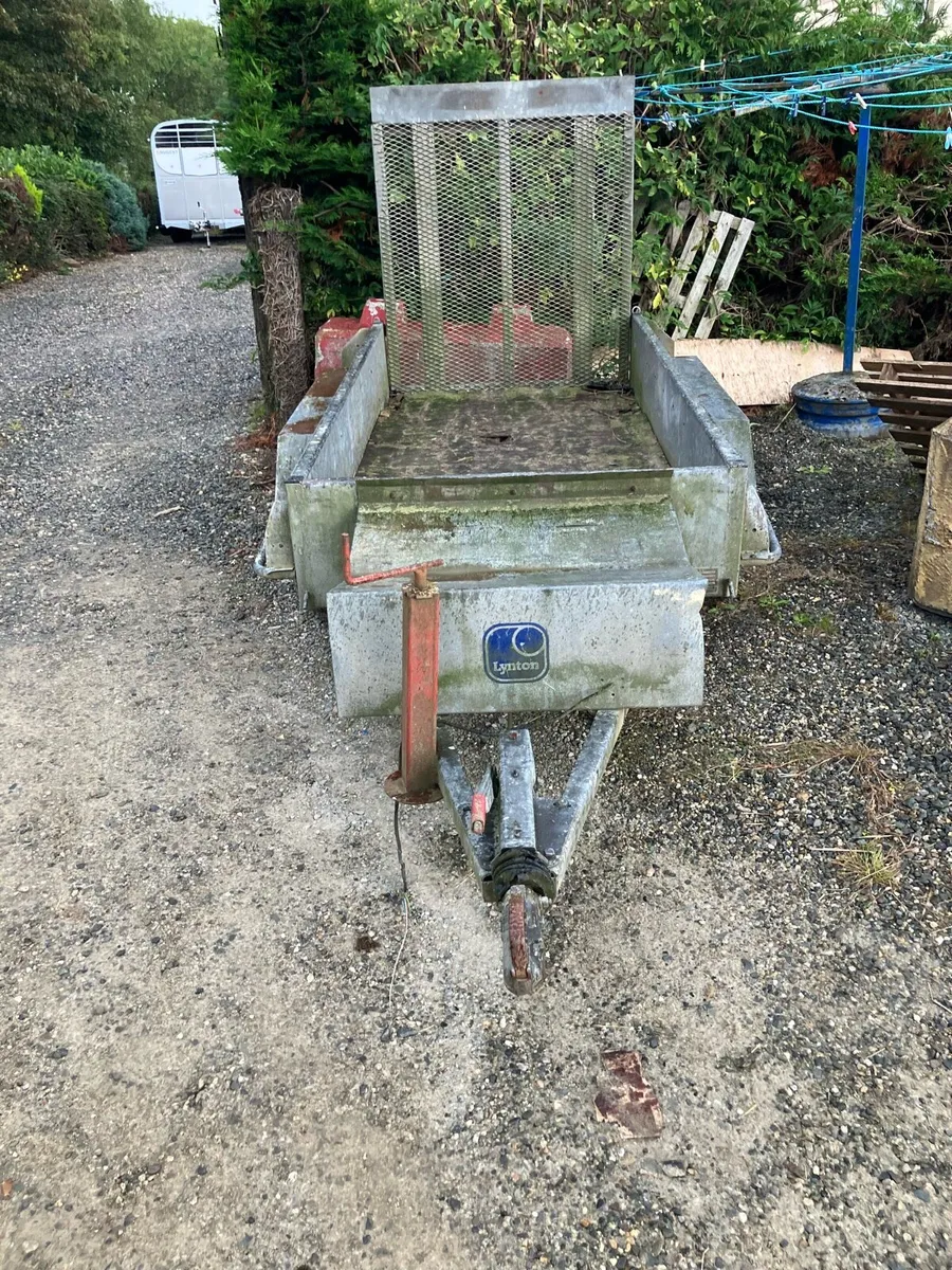 Trailer - Image 1