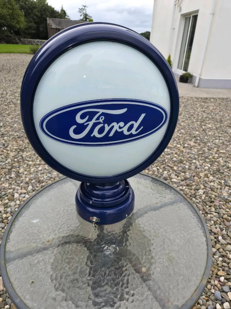 Ford  light  up globe - Image 2