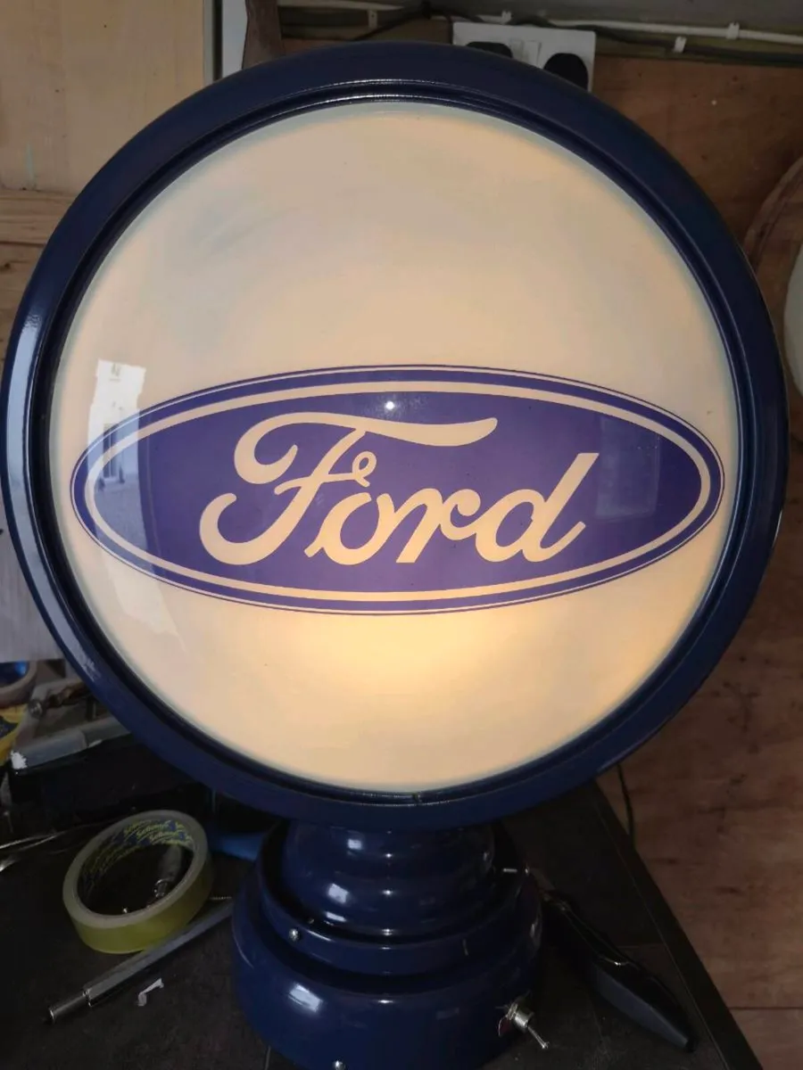 Ford  light  up globe - Image 4