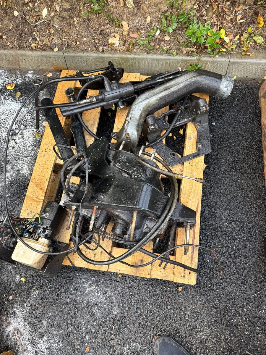 6lpa Yanmar & Mercruiser bravo III x drive - Image 3
