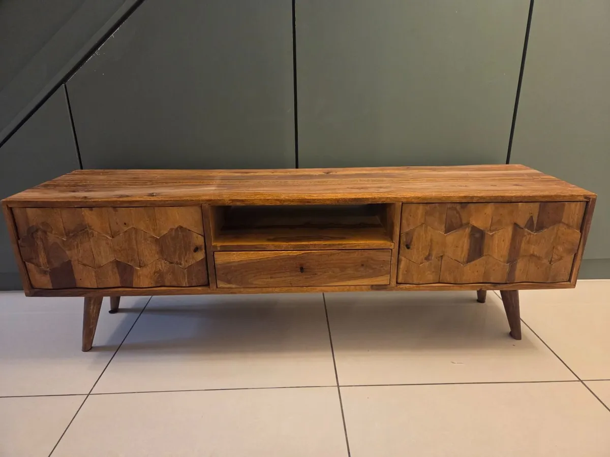 Consol Table - Image 1