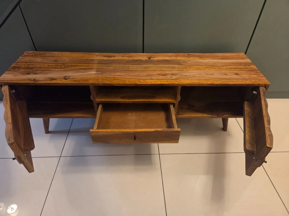 Consol Table - Image 2