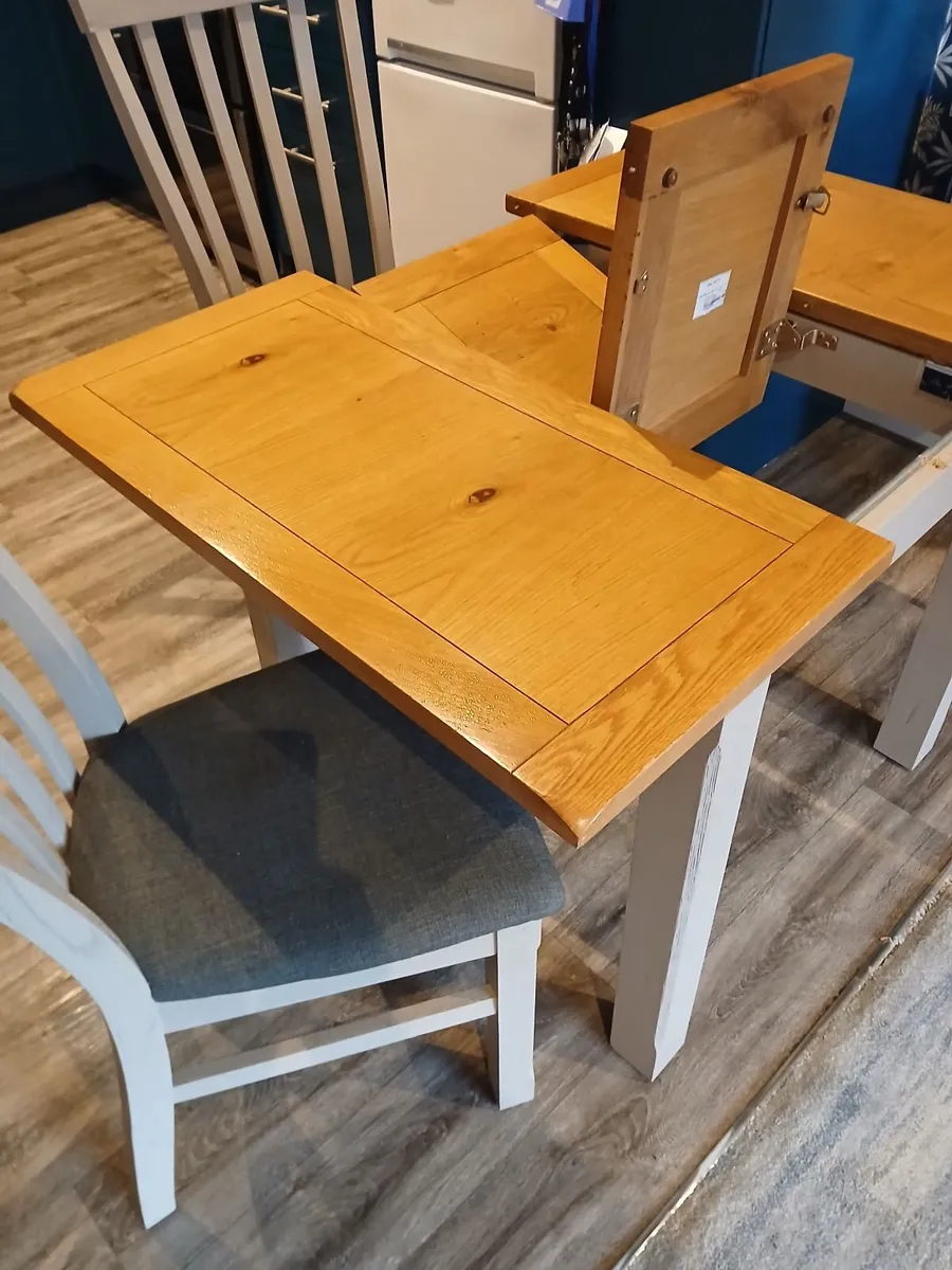 Dining room table and chairs - Image 2