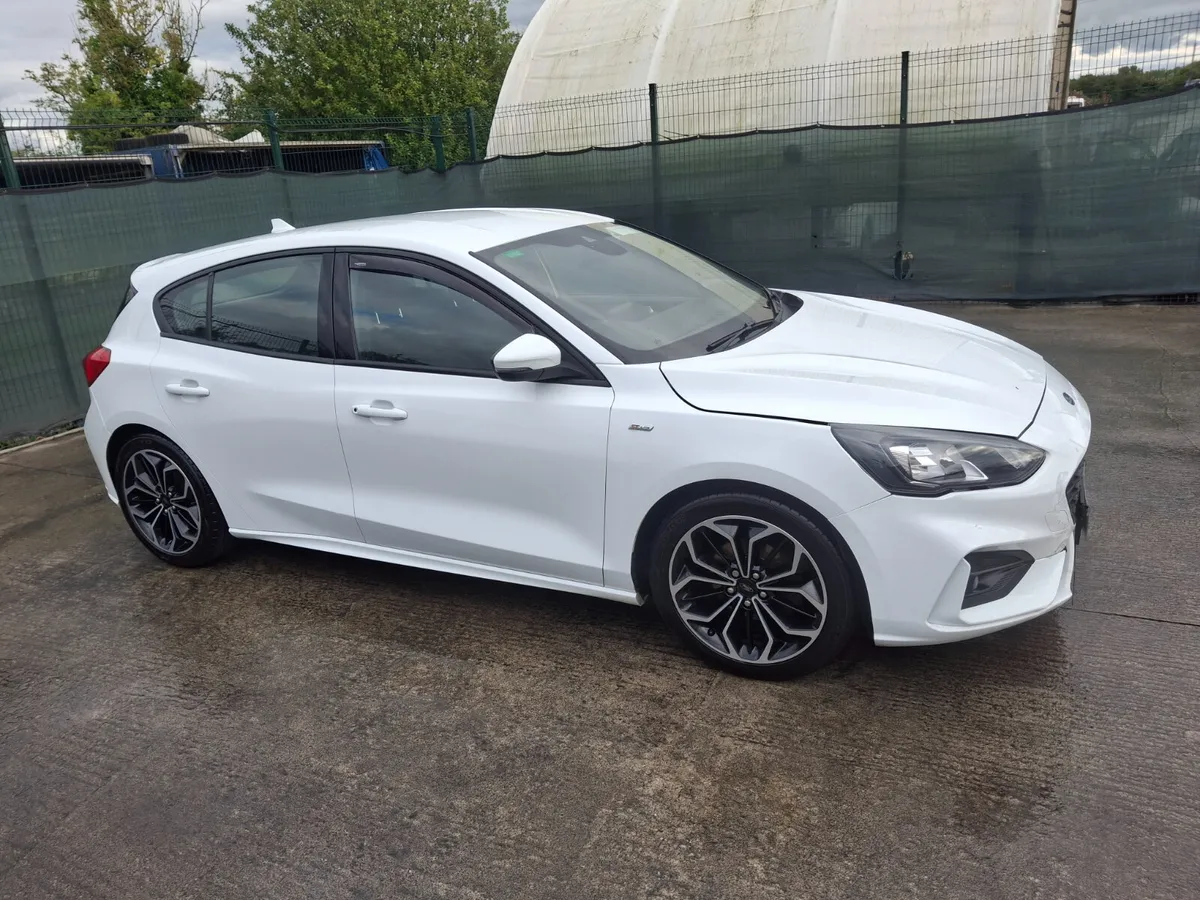 201 Ford Focus  ST -Line  1.5 Diesel - Image 2