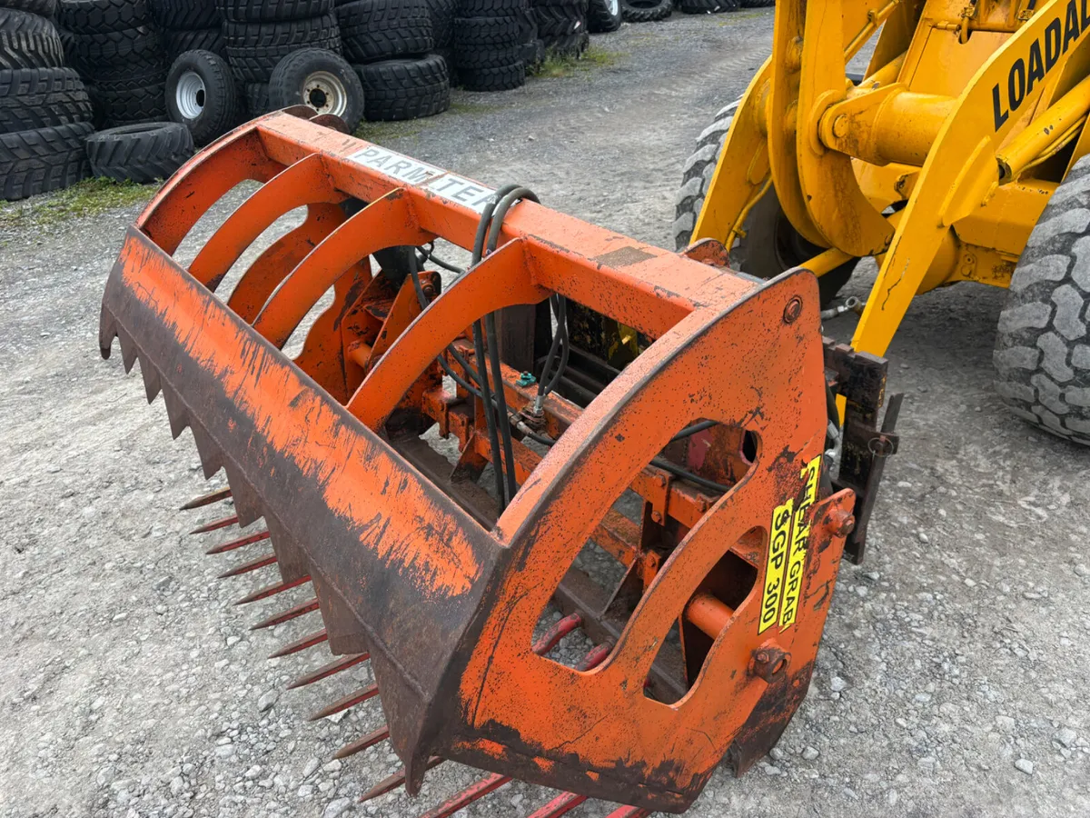Loading shovel and grab - Image 4