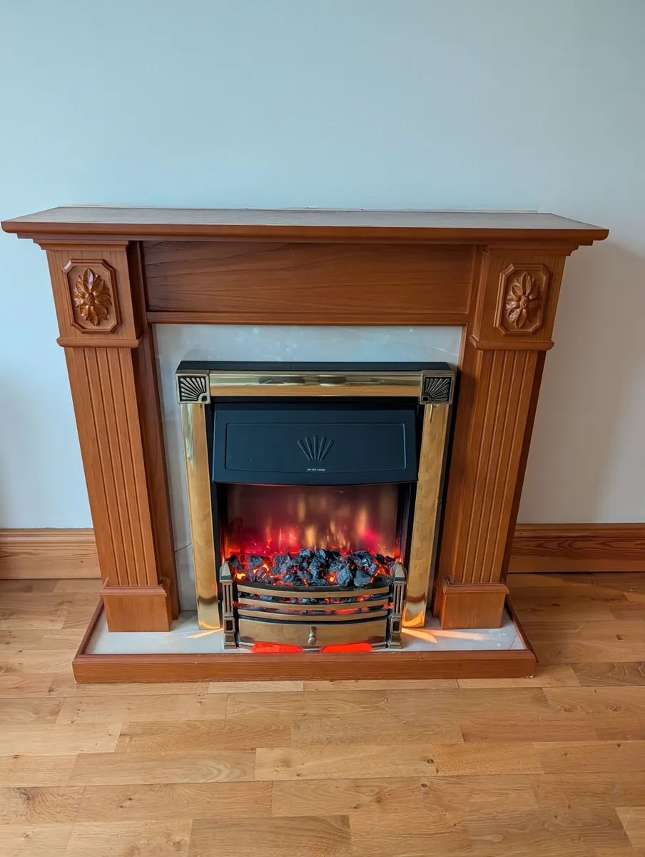 Dimplex Electric Fireplace - Flame effect + heat - Image 1
