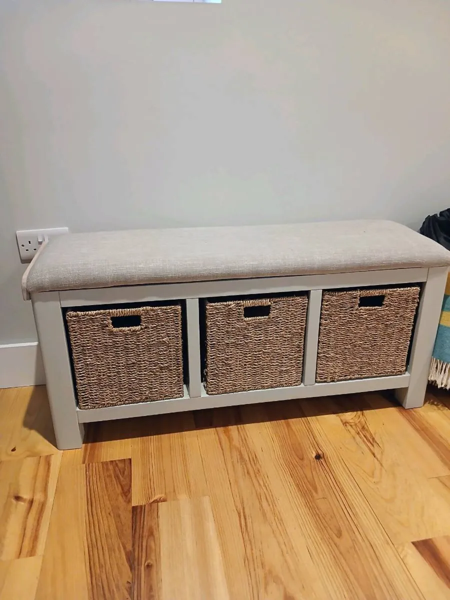 Bench seat with storage - Image 1