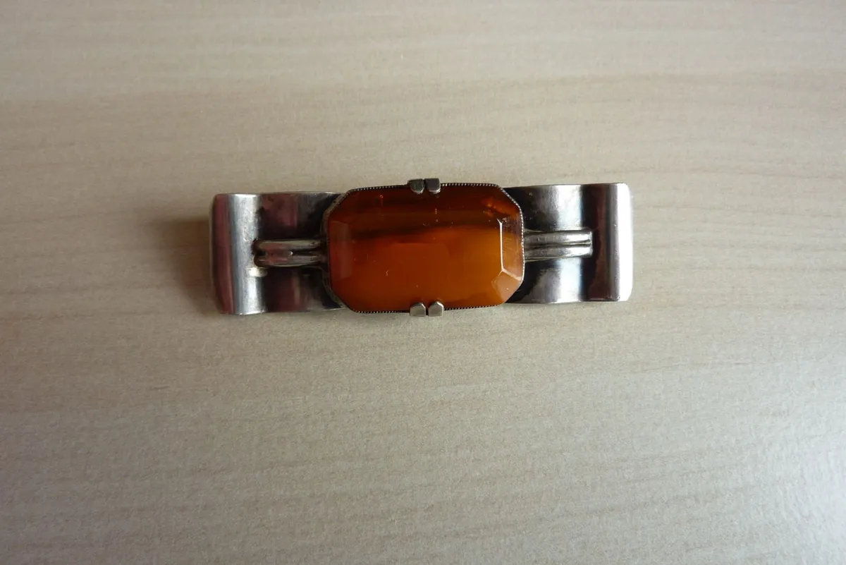 Baltic amber brooch and pendant set - Image 2