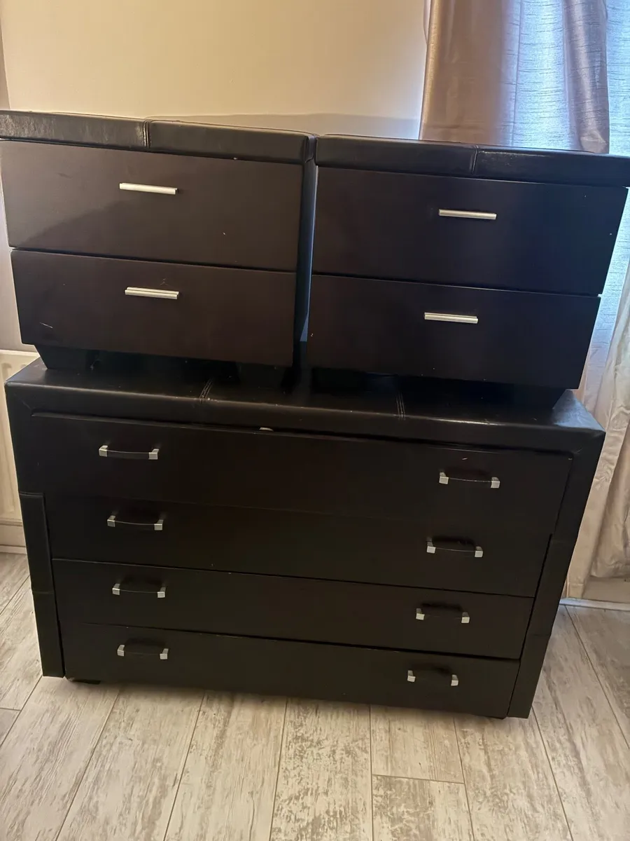 Bedroom furniture - Image 1