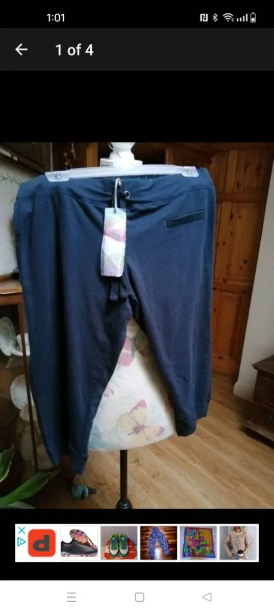 Navy. Penny's Capri tracksuit material pants draw - Image 1