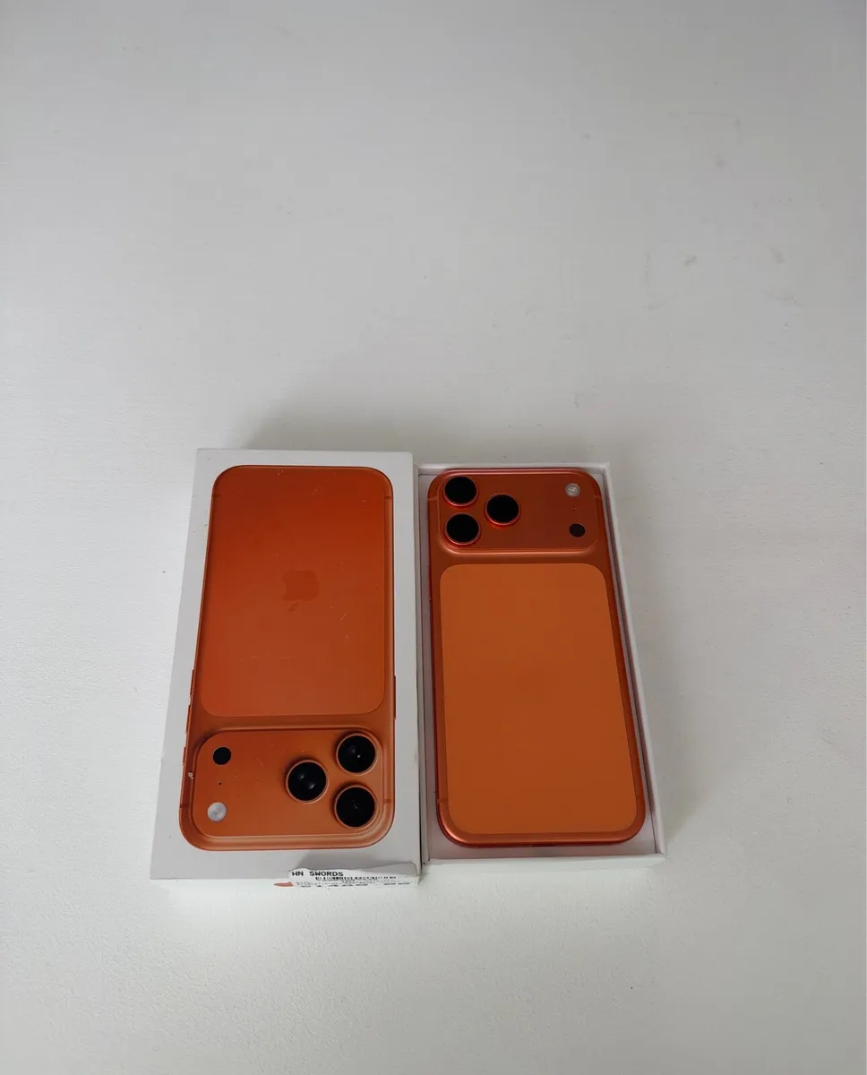iPhone 17 pro max 256gb orange - Image 2