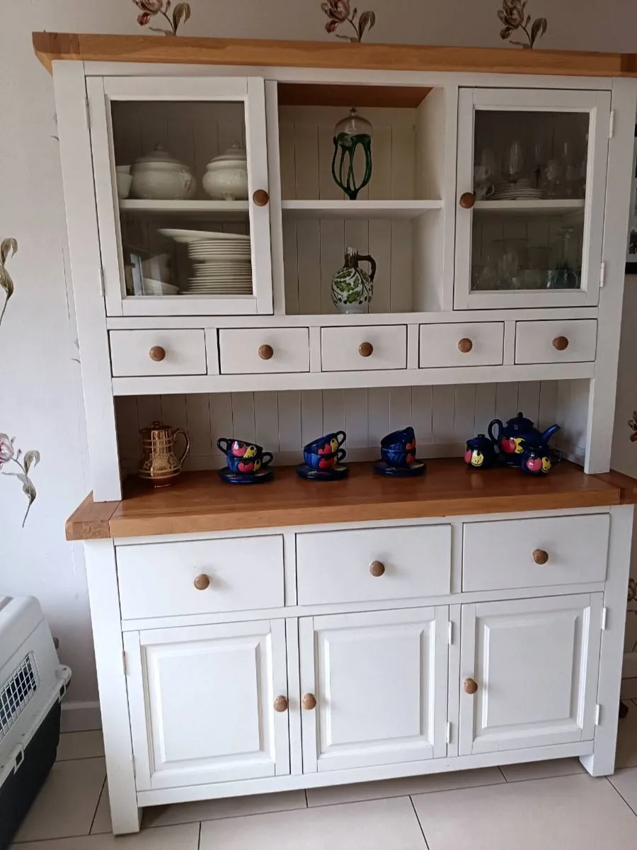 Kitchen dresser - Image 1