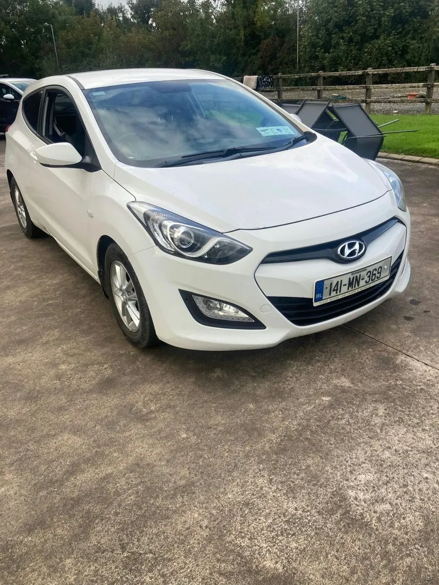 141 Hyundai i30 1.4 Doe + Taxed 2027 - Image 2