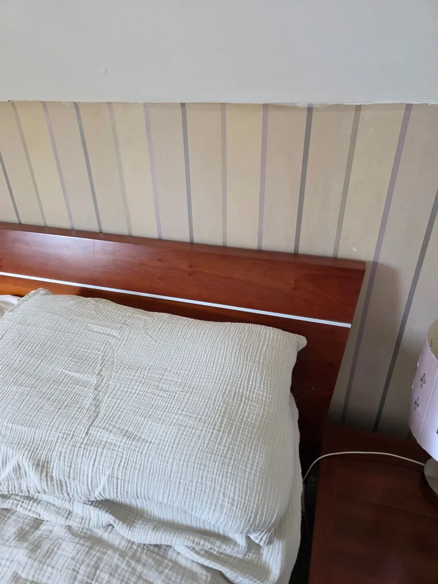 Bedroom furniture - Image 4