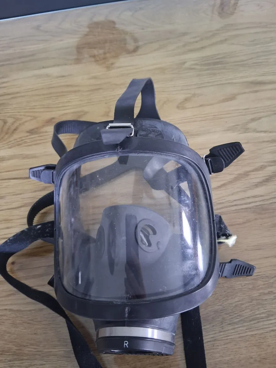 Respirator - Image 1