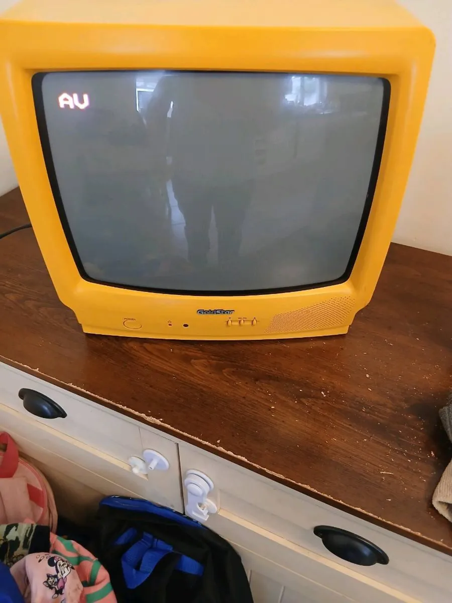 Vintage goldstar 14" yellow CRT tv - Image 1