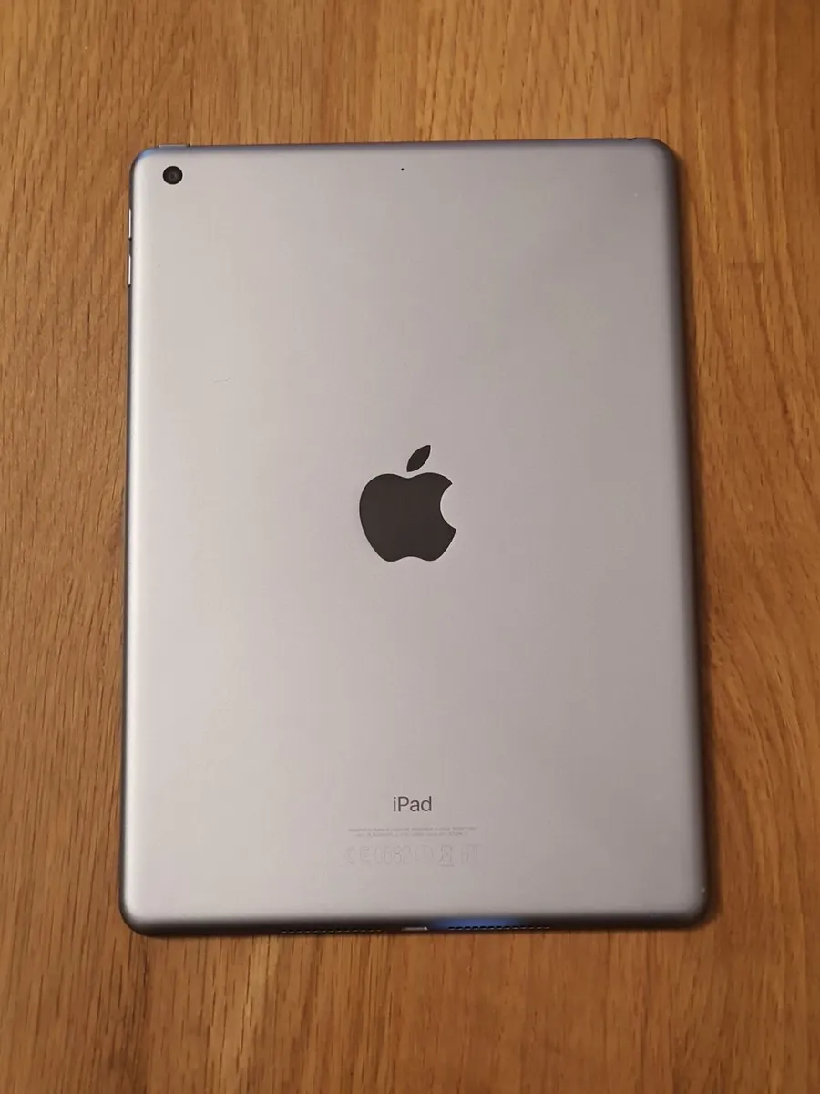 iPad (5th Gen) 128GB Wi-Fi – Excellent Condition, - Image 4