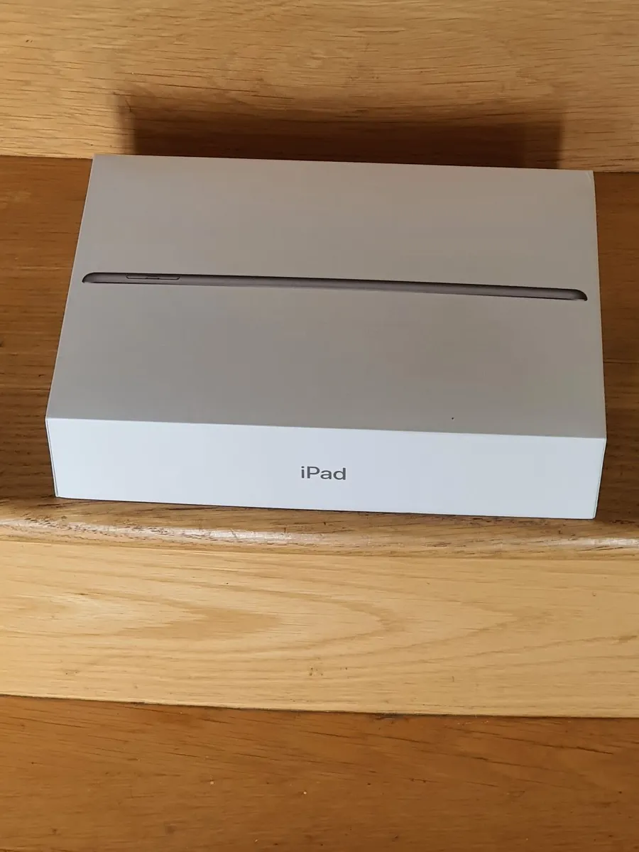 iPad (5th Gen) 128GB Wi-Fi – Excellent Condition, - Image 2