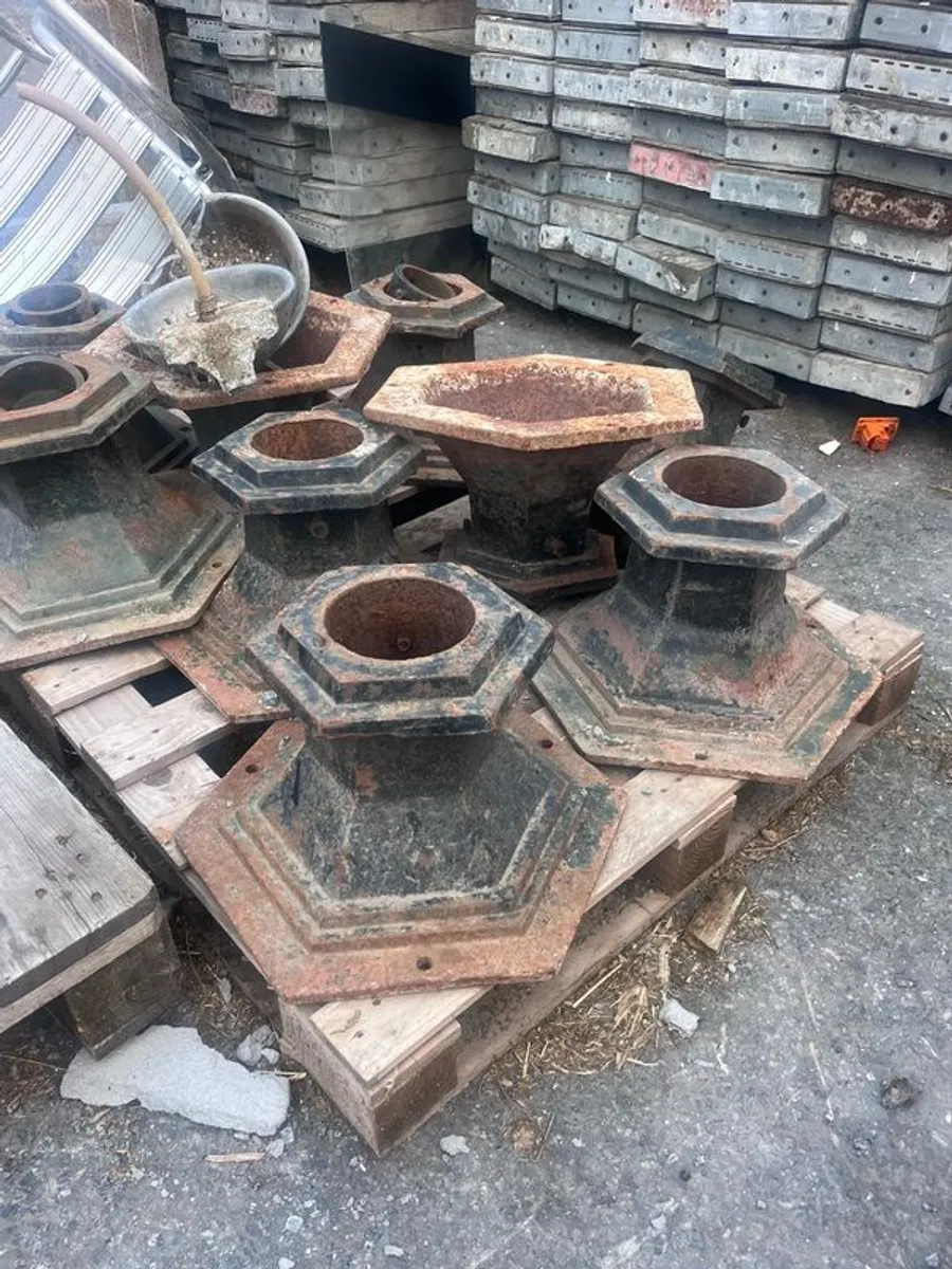 Copper Roof Avenue Lamps - Image 3