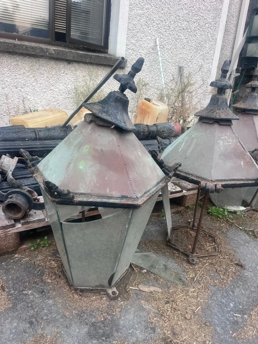 Copper Roof Avenue Lamps - Image 1