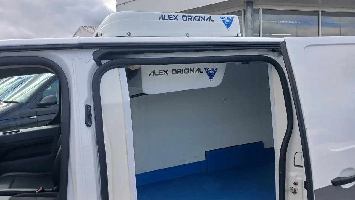 2021 VIVARO XLWB FRIDGE FREEZER PLUGIN, NEW ENGINE - Image 4