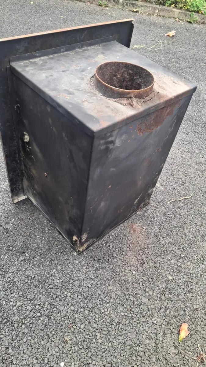 Stove and granite hearth with a surround - Image 2