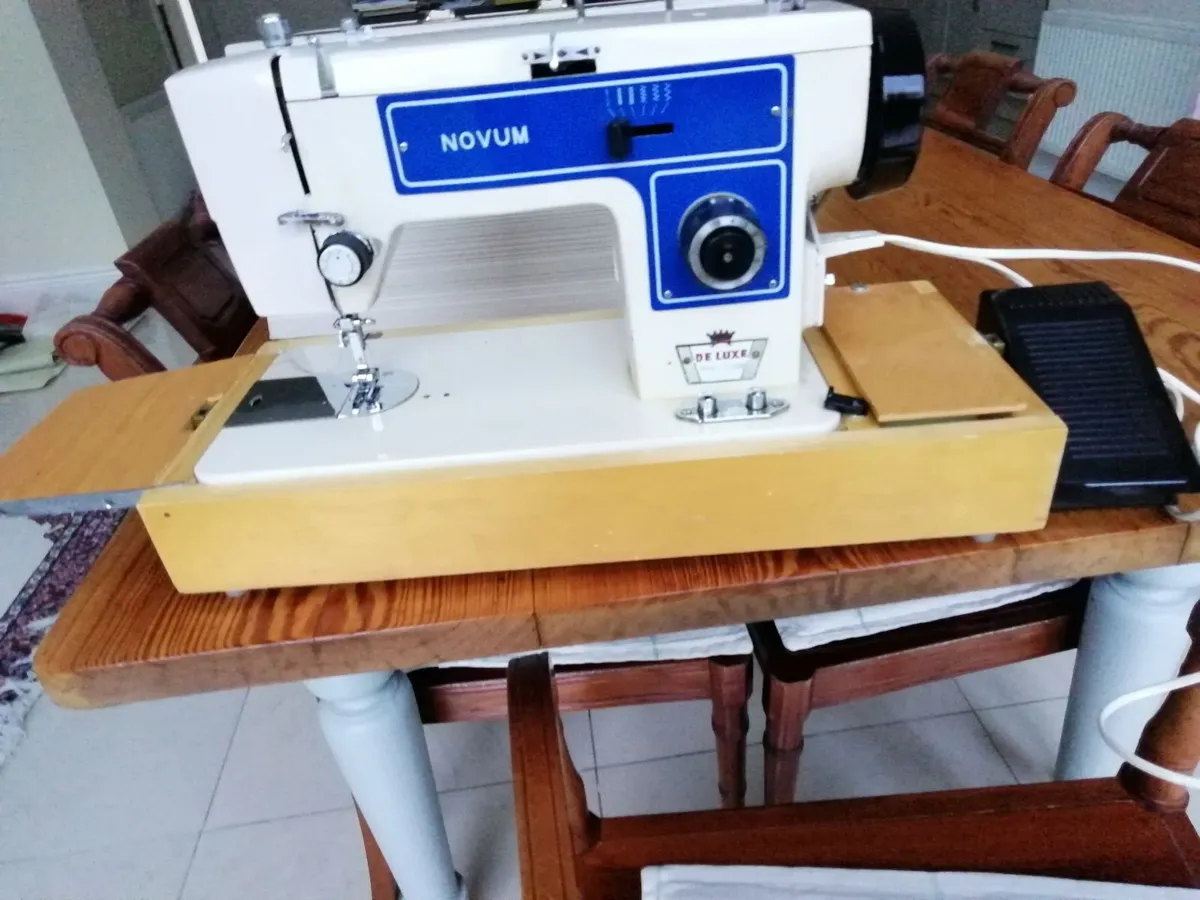 Novum Electric sewing machine - Image 1