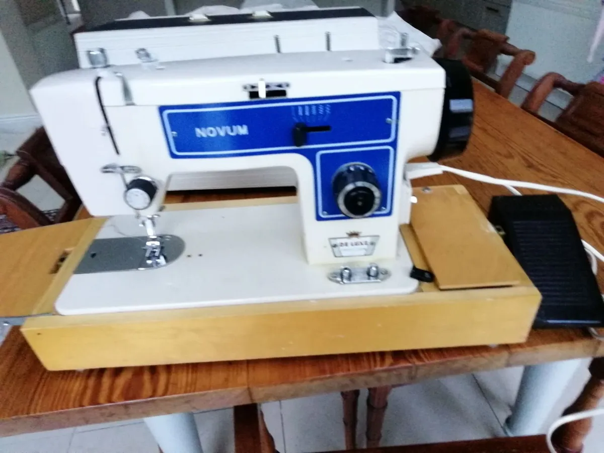 Novum Electric sewing machine - Image 2