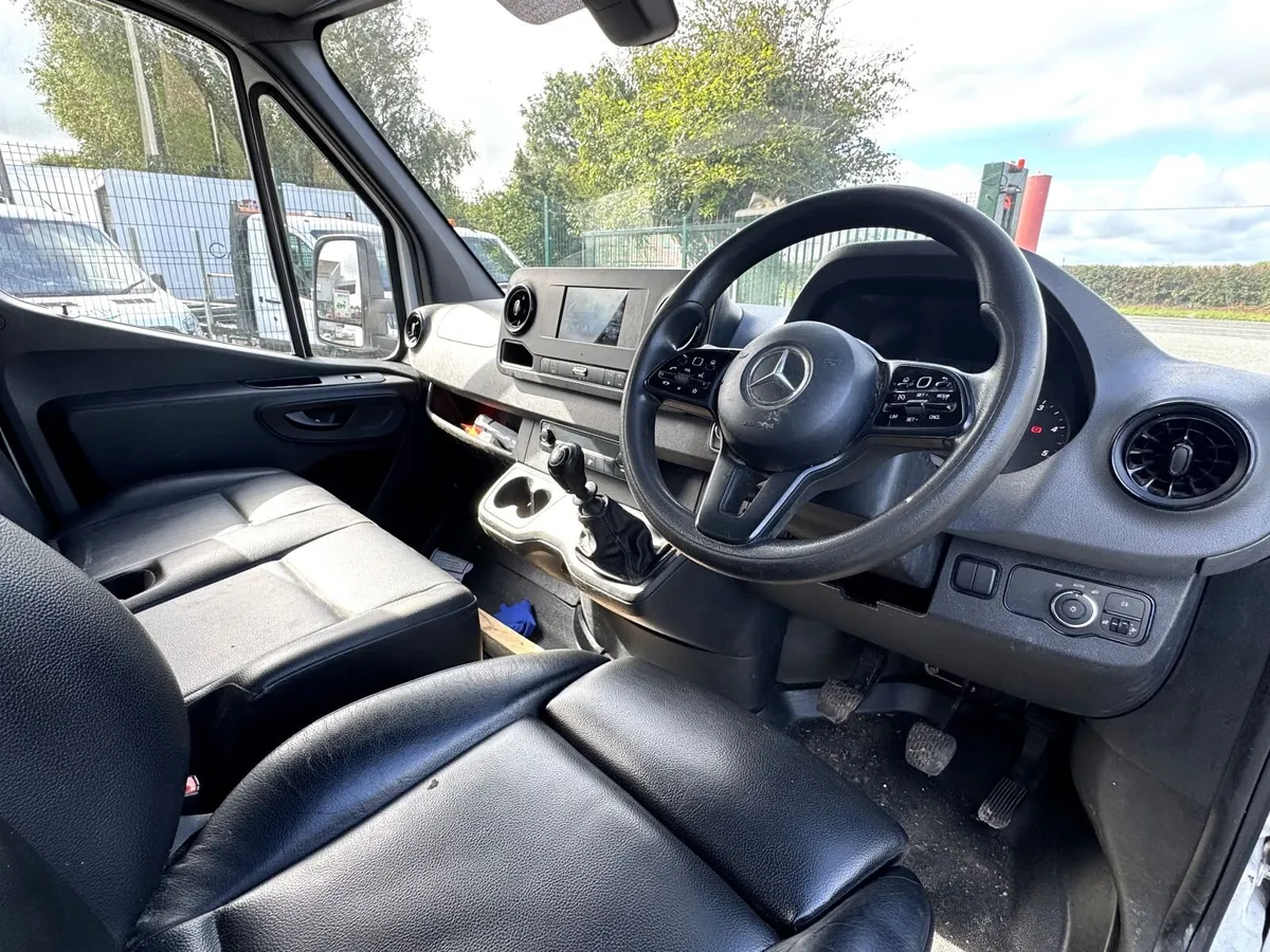 Mercedes-Benz Sprinter 2022 - Image 3