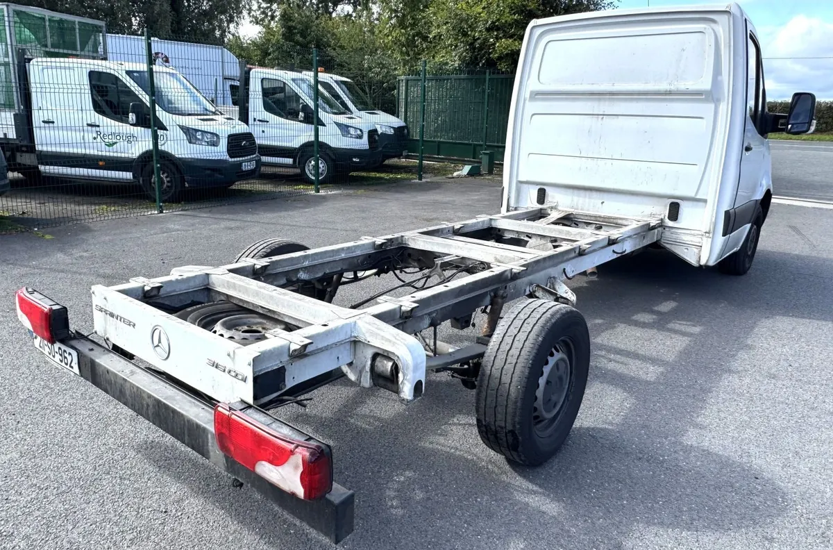 Mercedes-Benz Sprinter 2022 - Image 2