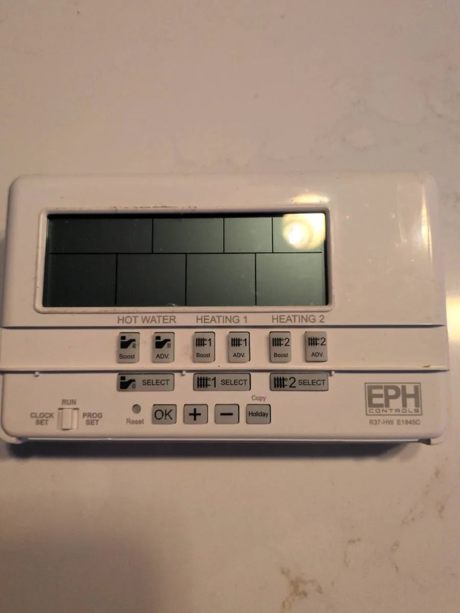 Heating controls - Image 1