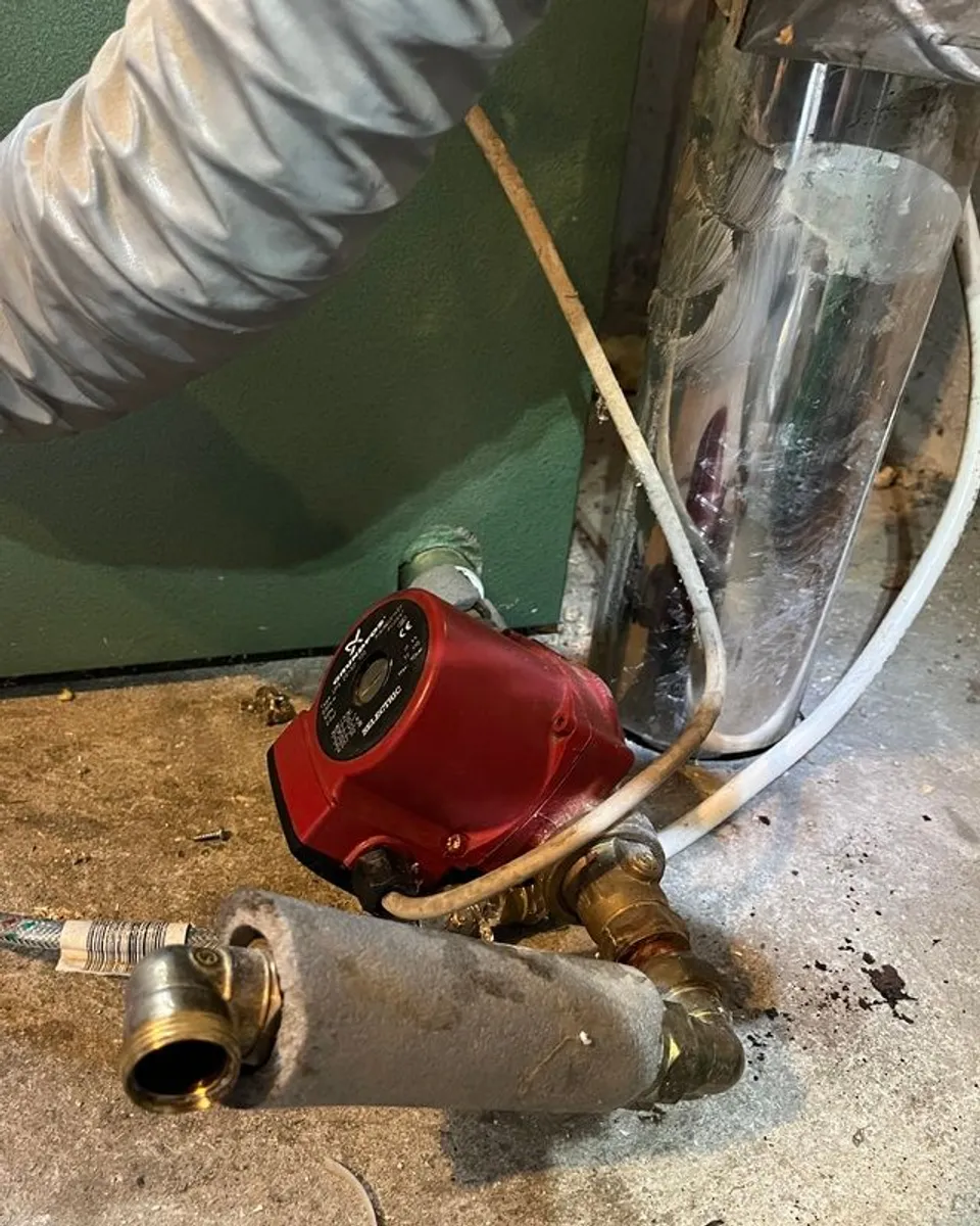 Firebird 90 boiler, burner and circulation pump - Image 2