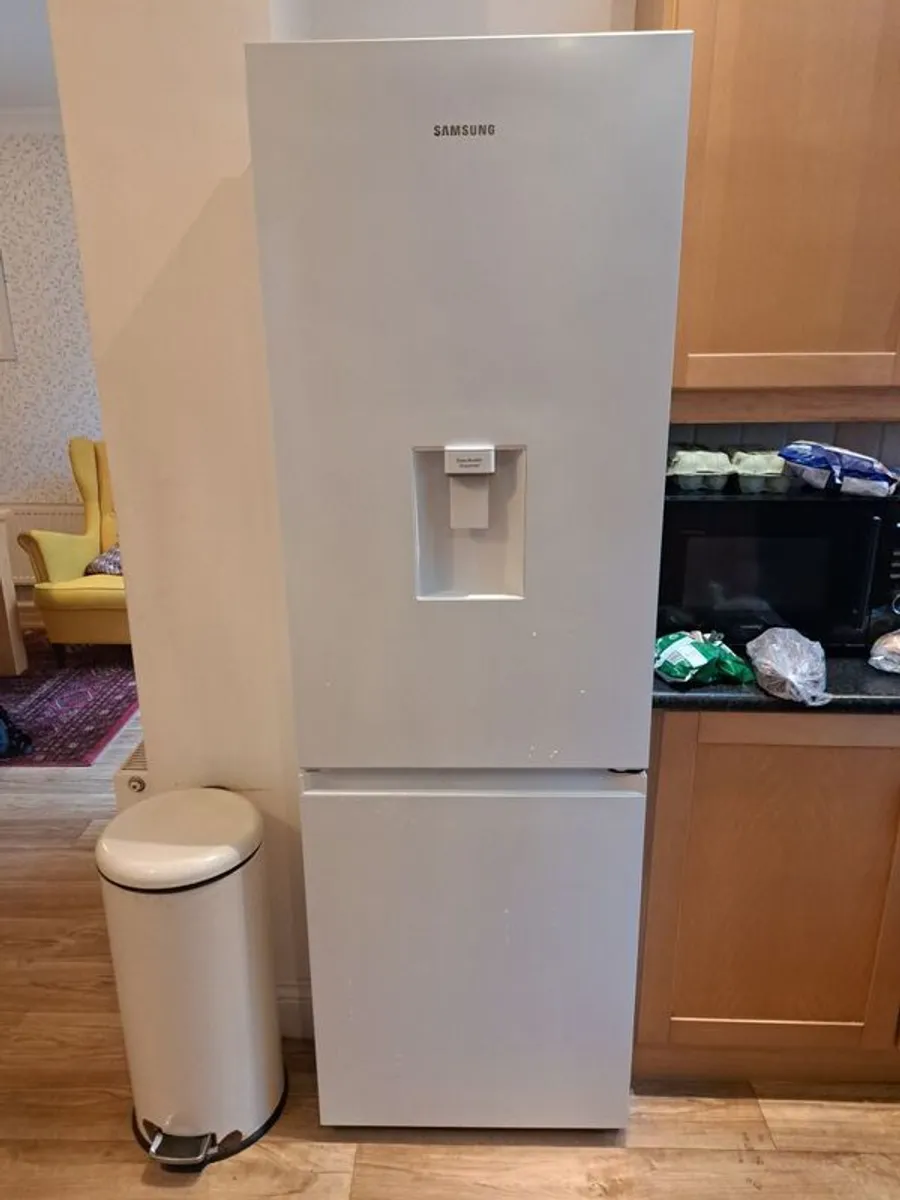 Samsung Fridge/Freezer - Image 1