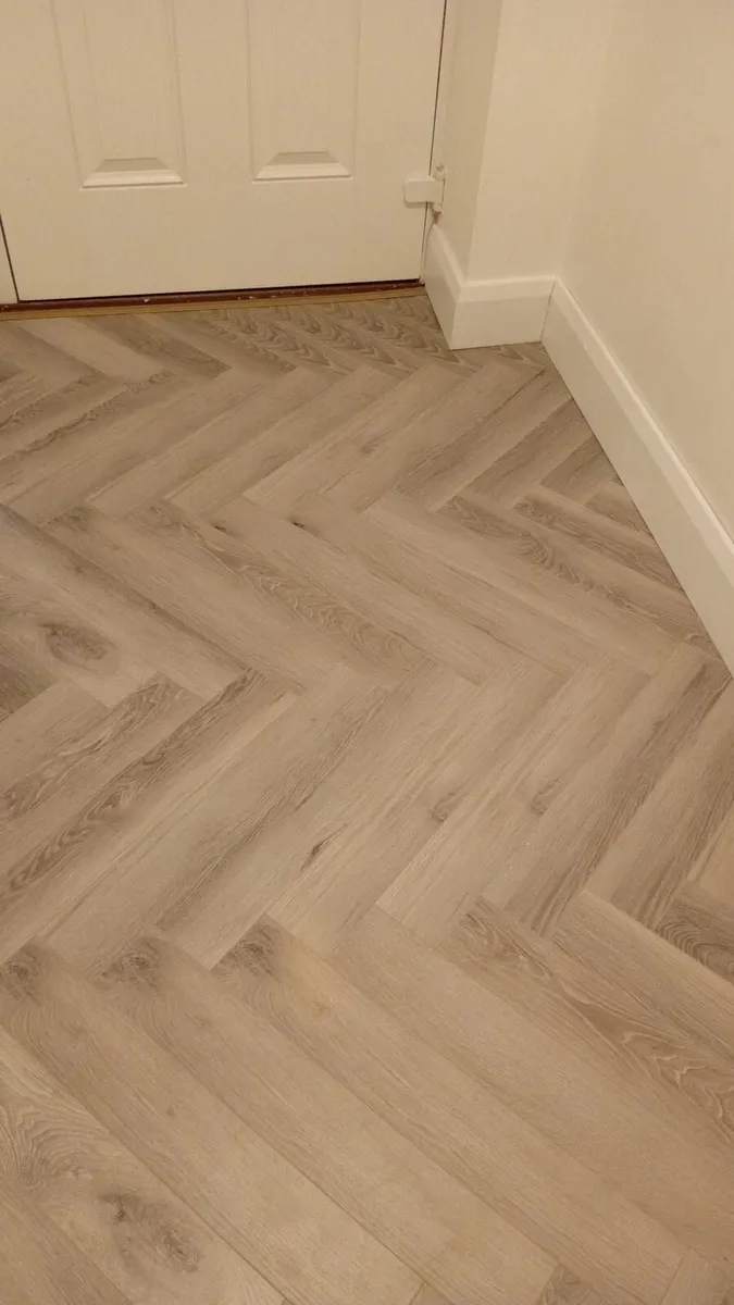 Herringbone flooring - Image 2