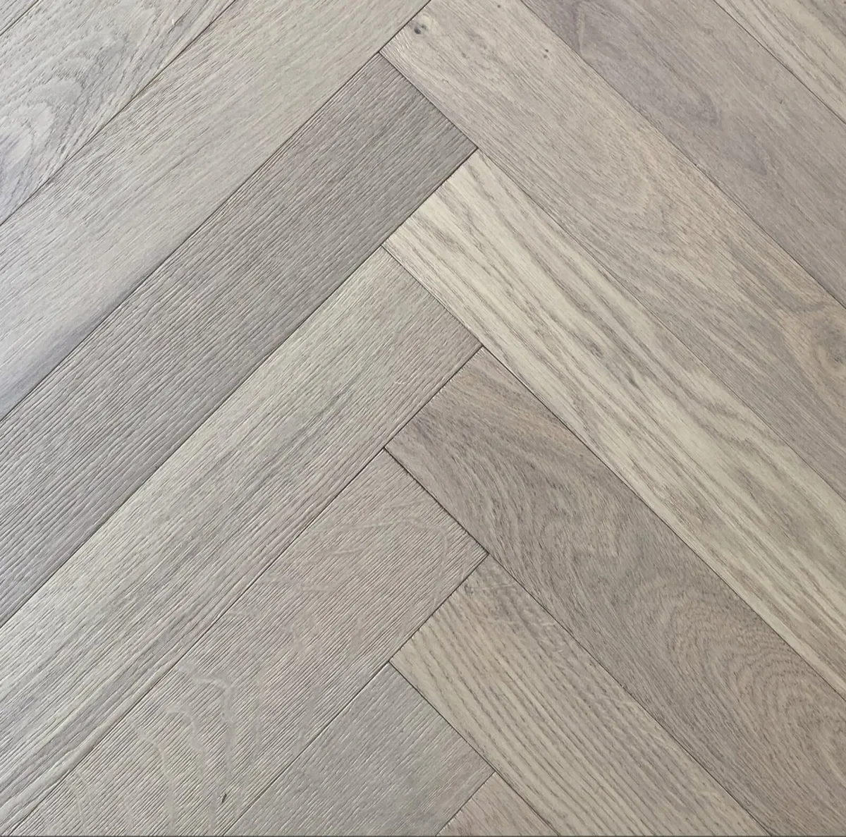 Brand new laminated flooring - Image 1