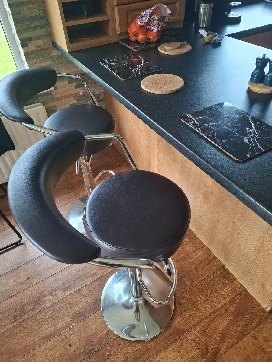 Kitchen bar stools - Image 2