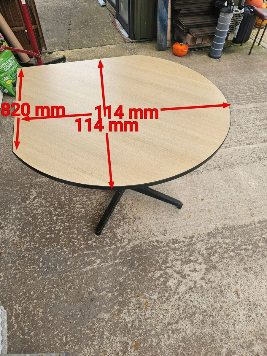 Office desk - Image 1