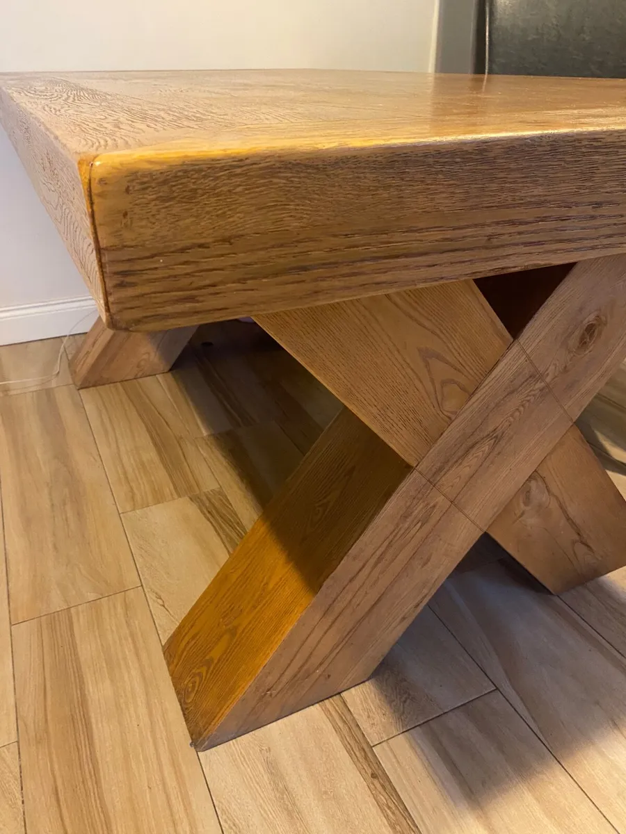 Kitchen table - Image 1